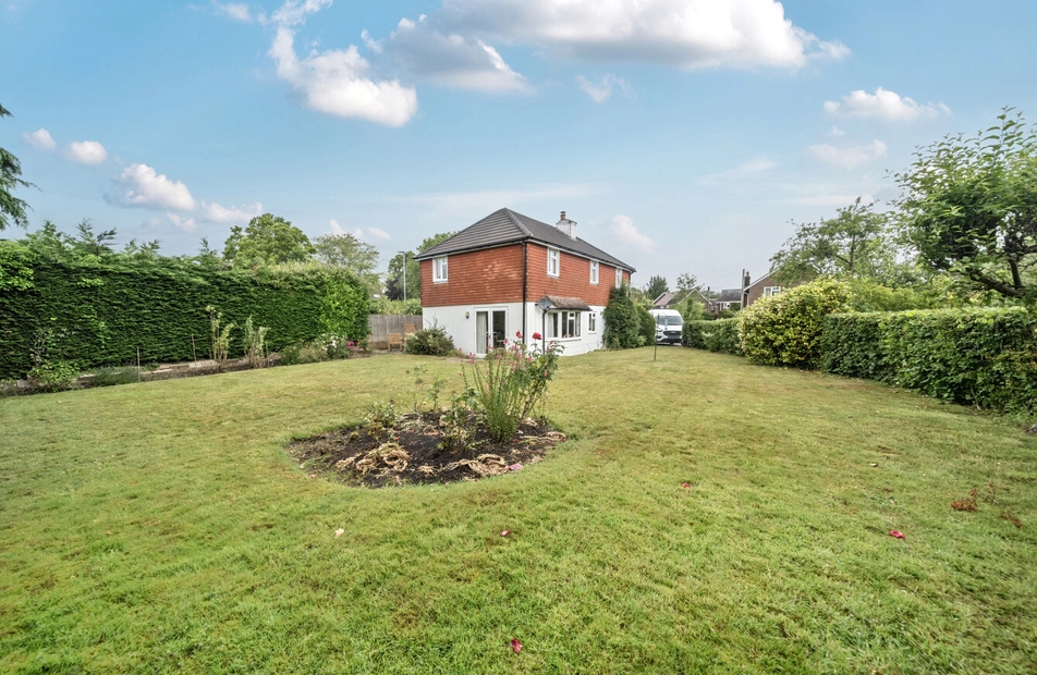 Little Shore Lane, Bishops Waltham, Southampton, Hampshire, SO32 - Charters