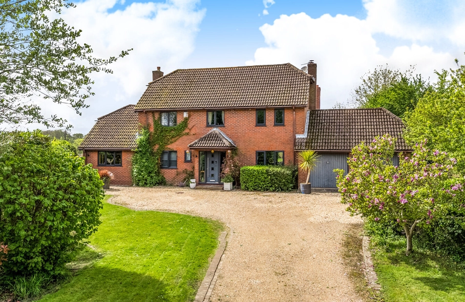 Trampers Lane, North Boarhunt, Fareham, PO17 - Charters