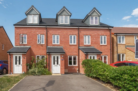 Edwards Drive, Fair Oak, Eastleigh, Hampshire, SO50 - Charters