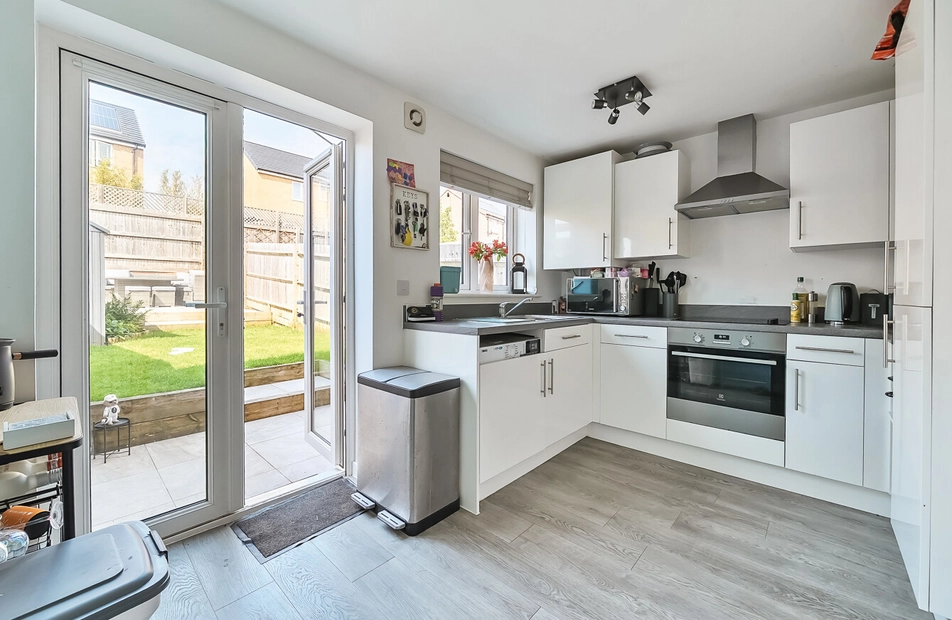 Edwards Drive, Fair Oak, Eastleigh, Hampshire, SO50 - Charters