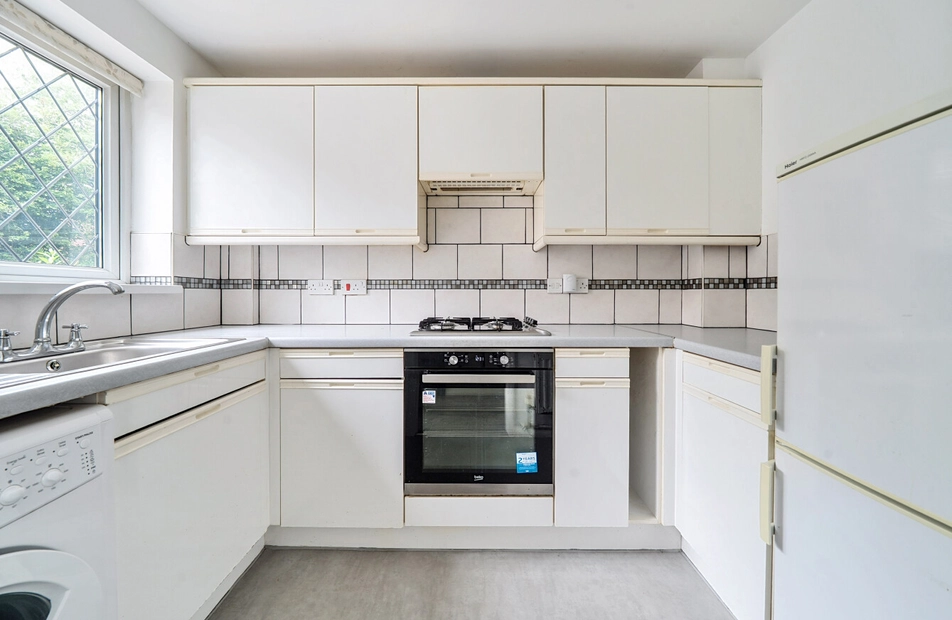 Thistle Road, Hedge End, Southampton, Hampshire, SO30 - Charters