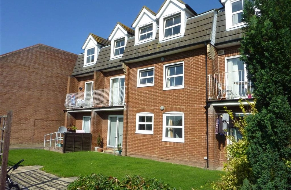 Charlton Road, Southampton, Hampshire, SO15 - Charters