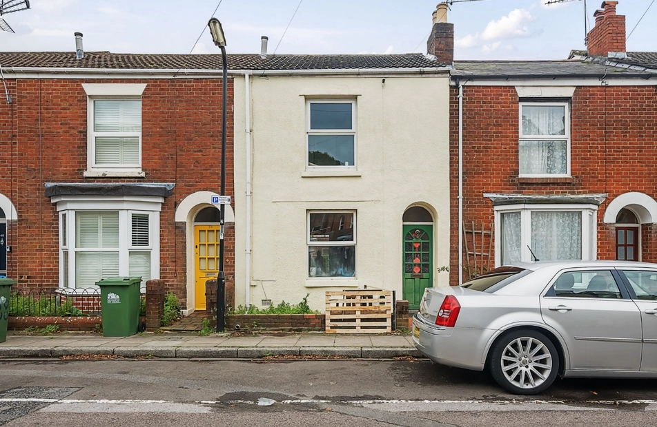 Methuen Street, Inner Avenue, Southampton, Hampshire, SO14 - Charters