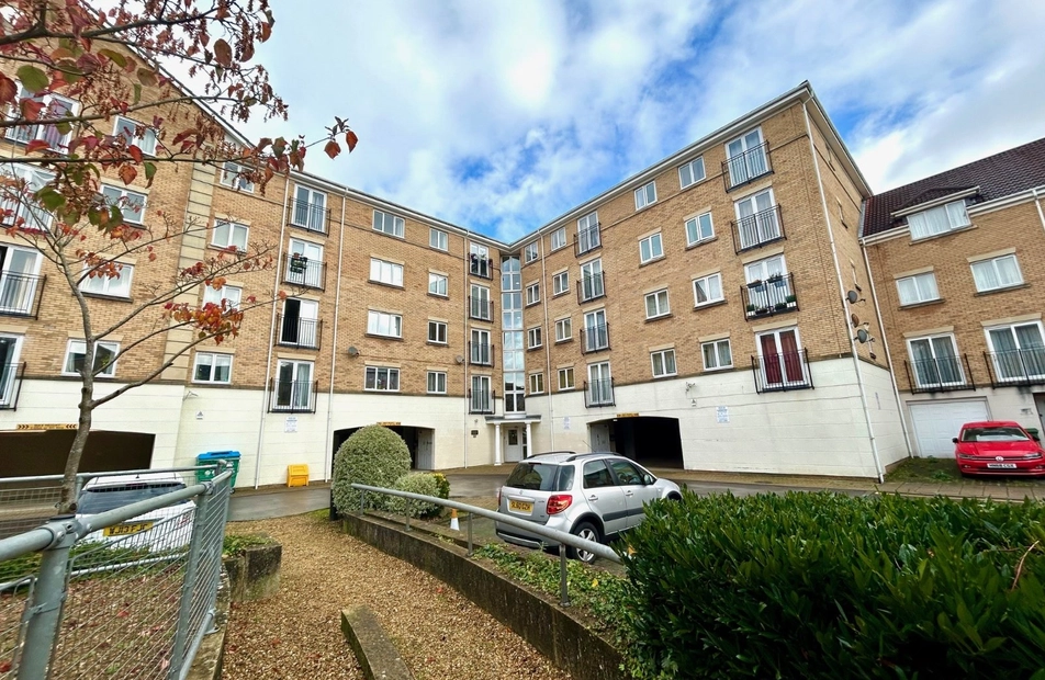 The Dell, Southampton, Hampshire, SO15 - Charters