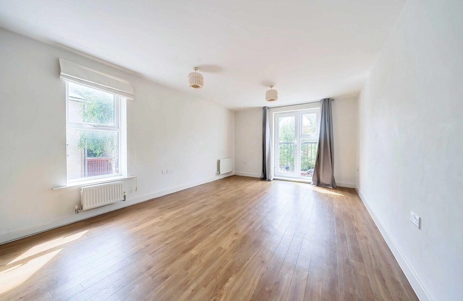 Lindoe Close, Banister Park, Southampton, Hampshire, SO15 - Charters