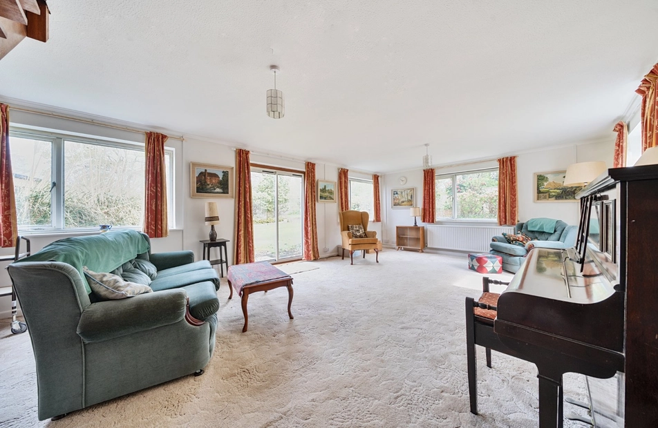 The Rise, Waterlooville, Hampshire, PO7 - Charters