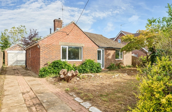 Orchard Way, Dibden Purlieu, Southampton, SO45 - Charters
