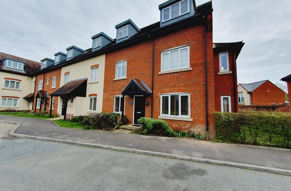 St. Georges Road, Denmead, Waterlooville, Hampshire, PO7 - Charters