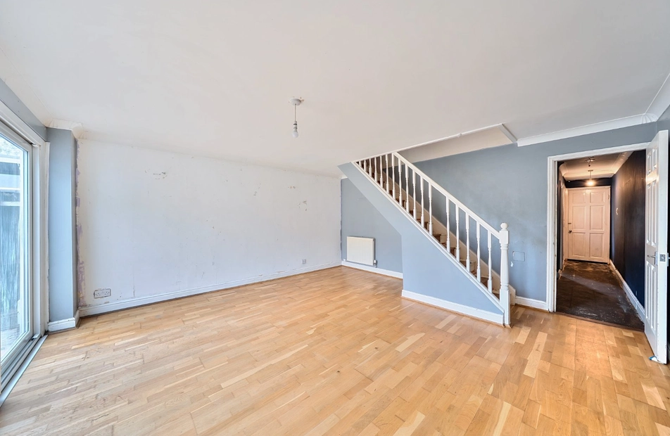 Zeus Lane, Crookhorn, Waterlooville, Hants, PO7 - Charters