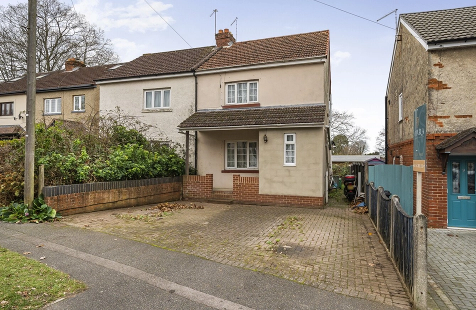 Sandy Brow, Widley, Hampshire, PO7 - Charters