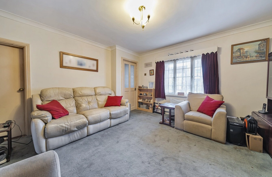 Sandy Brow, Widley, Hampshire, PO7 - Charters