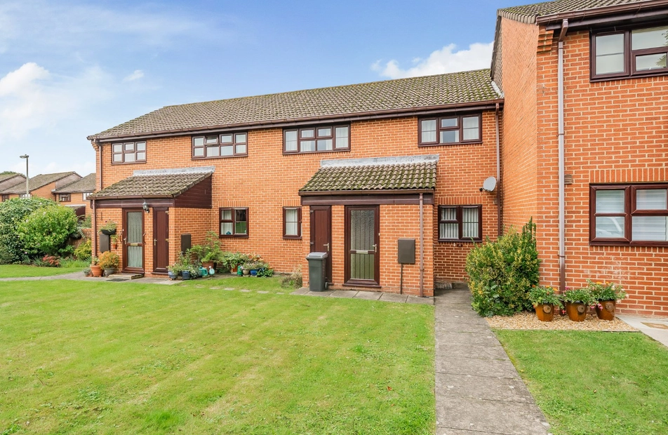 Rookwood View, Denmead, Waterlooville, Hampshire, PO7 - Charters