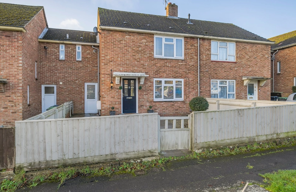 Mill Road, Waterlooville, Hampshire, PO7 - Charters