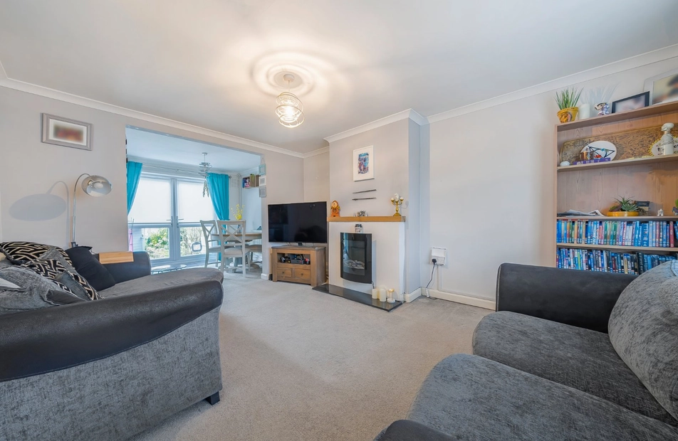 Mill Road, Waterlooville, Hampshire, PO7 - Charters