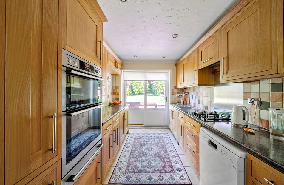 Beechwood Rise, West End, Southampton, Hampshire, SO18 - Charters
