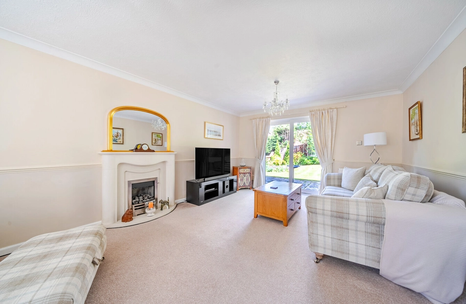 Beechwood Rise, West End, Southampton, Hampshire, SO18 - Charters