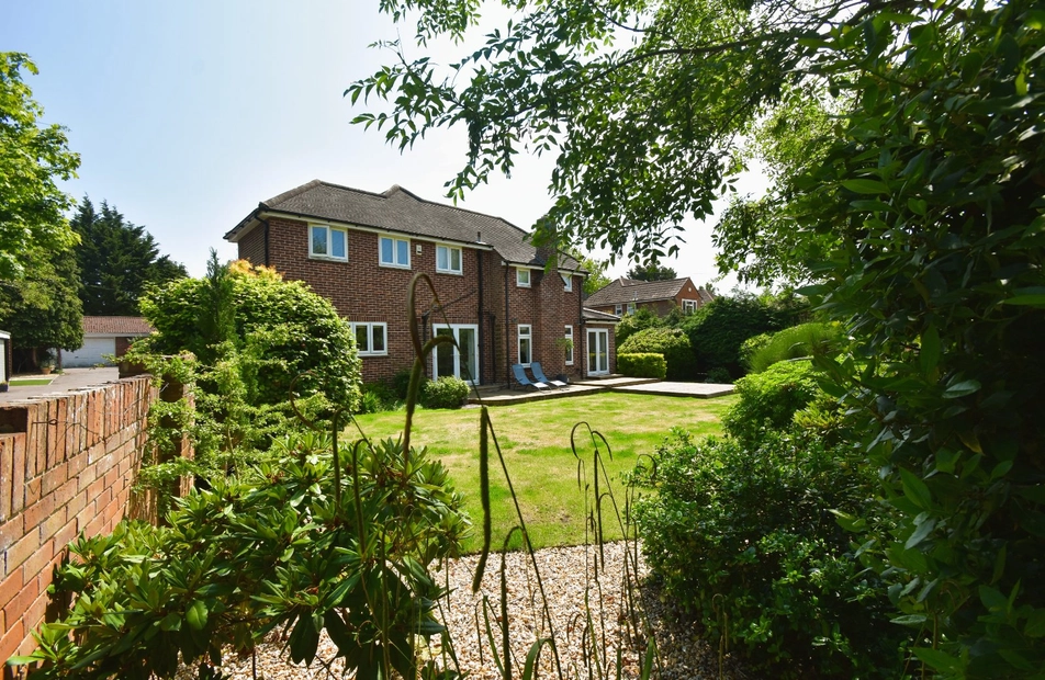 Catisfield Lane, Fareham, Hampshire, PO15 - Charters