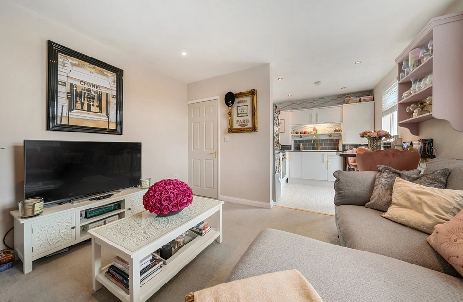 Elms Road, Fareham, Hampshire, PO16 - Charters