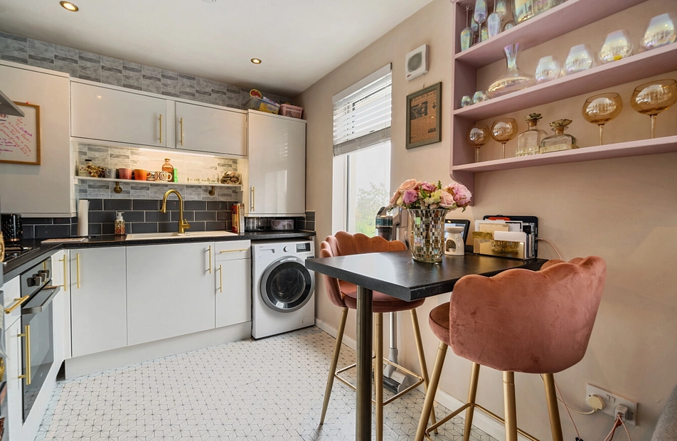 Elms Road, Fareham, Hampshire, PO16 - Charters
