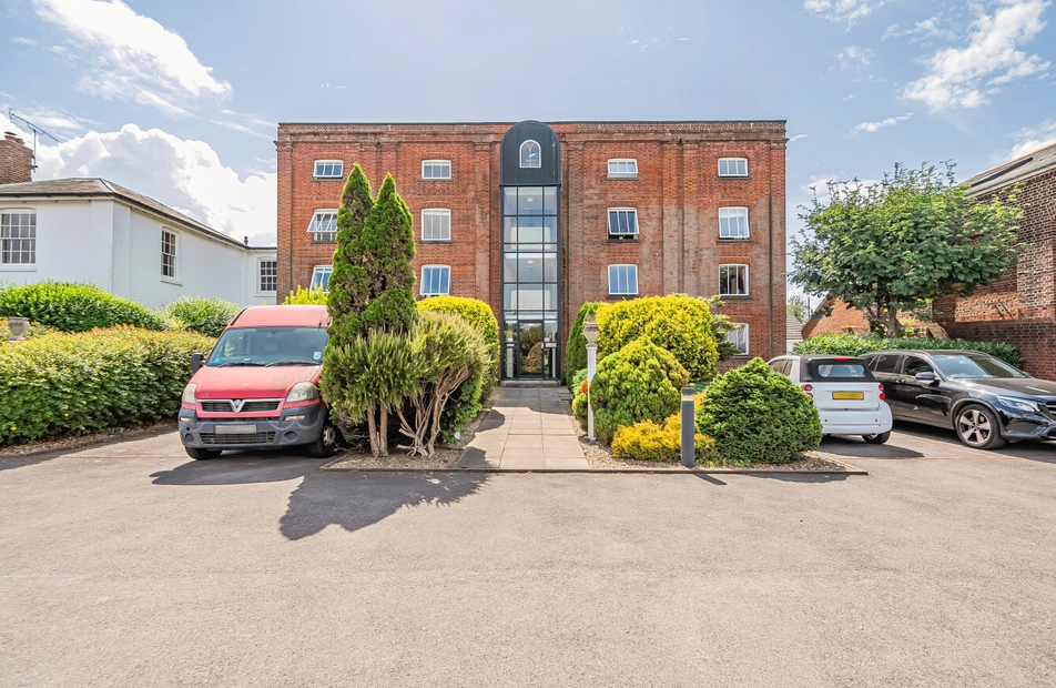 Lower Quay, Fareham, Hampshire, PO16 - Charters