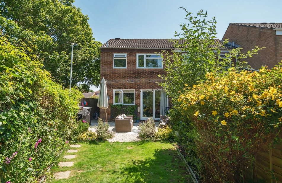 Vixen Close, Fareham, Hampshire, PO14 - Charters