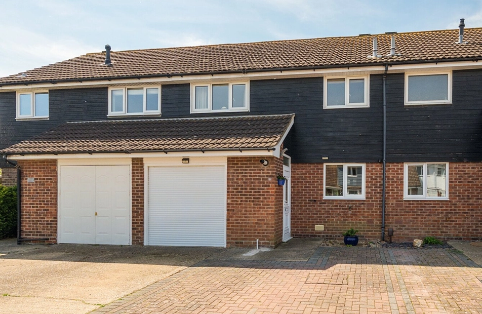 Bramham Moor, Stubbington, Hampshire, PO14 - Charters
