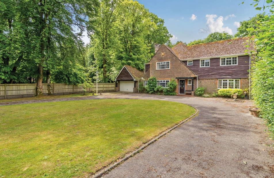 Hook Road, Ampfield, Romsey, Hampshire, SO51 - Charters