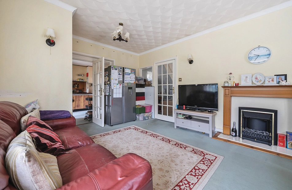 Hursley Road, Chandler's Ford, Hampshire, SO53 - Charters