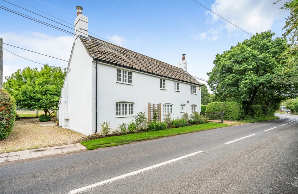Flexford Road, Chandlers Ford, Hampshire, SO52 - Charters