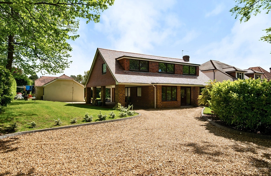 Hursley Road, Hiltingbury, Chandler's Ford, Hampshire, SO53 - Charters