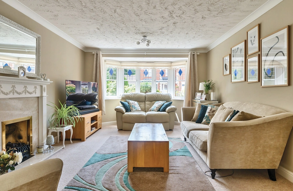 Newlands Close, Chandler's Ford, Eastleigh, Hampshire, SO53 - Charters