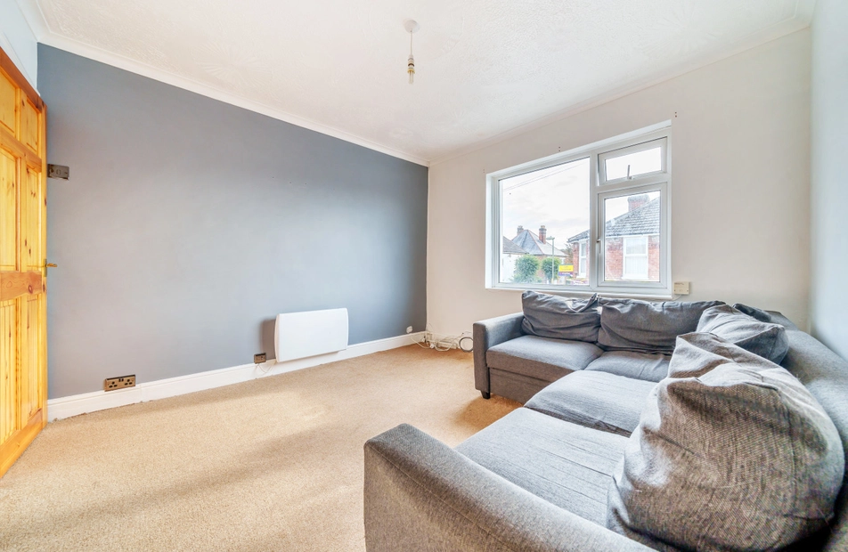 Hamilton Road, Bishopstoke, Hampshire, SO50 - Charters
