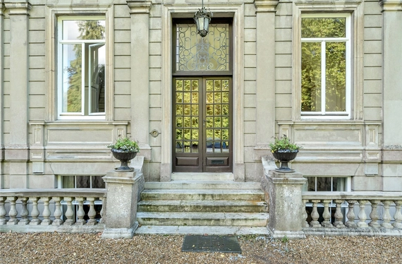 Brambridge Park, Brambridge, Eastleigh, Hampshire, SO50 - Charters