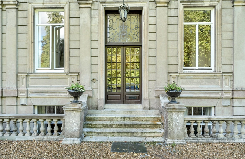 Brambridge Park, Brambridge, Eastleigh, Hampshire, SO50 - Charters