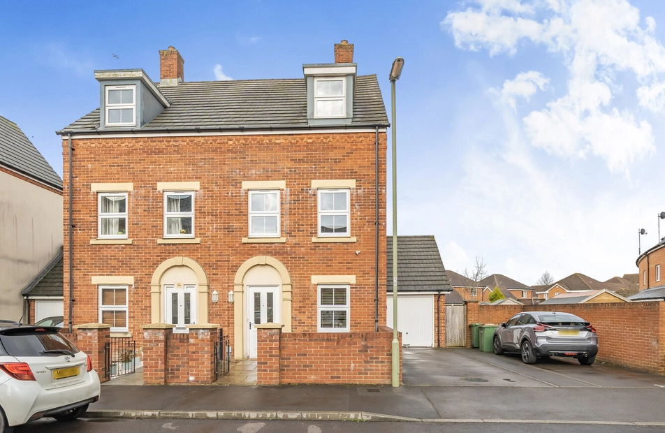 Tinning Way, Eastleigh, Hampshire, SO50 - Charters