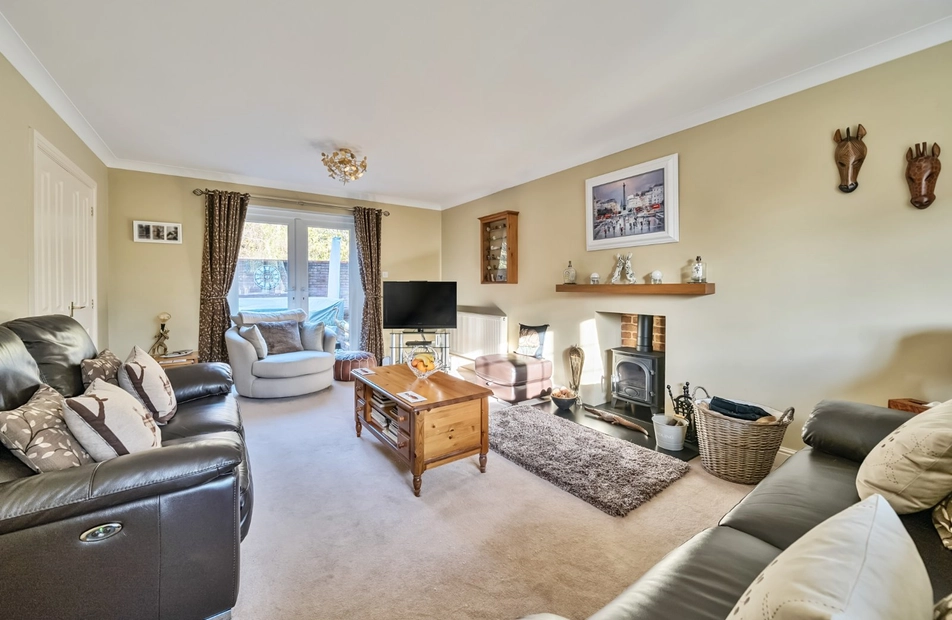 Bramble Hill, Chandler's Ford, Eastleigh, Hampshire, SO53 - Charters