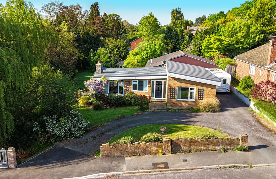 Weardale Road, Chandler's Ford, Eastleigh, Hampshire, SO53 - Charters