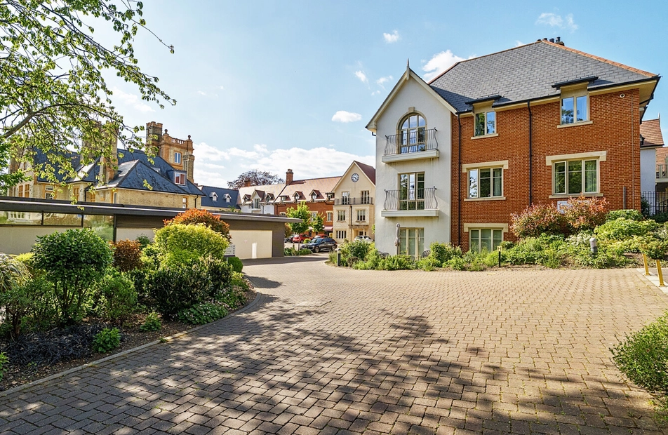 Garnier Drive, Eastleigh, Hampshire, SO50 - Charters