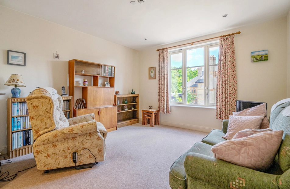 Garnier Drive, Eastleigh, Hampshire, SO50 - Charters