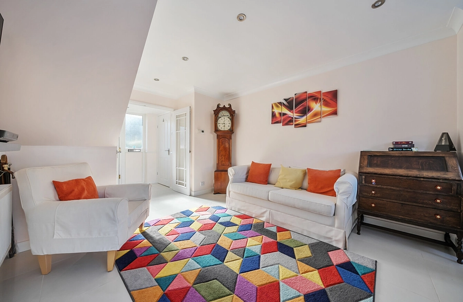 Flexford Close, Chandler's Ford, Eastleigh, Hampshire, SO53 - Charters