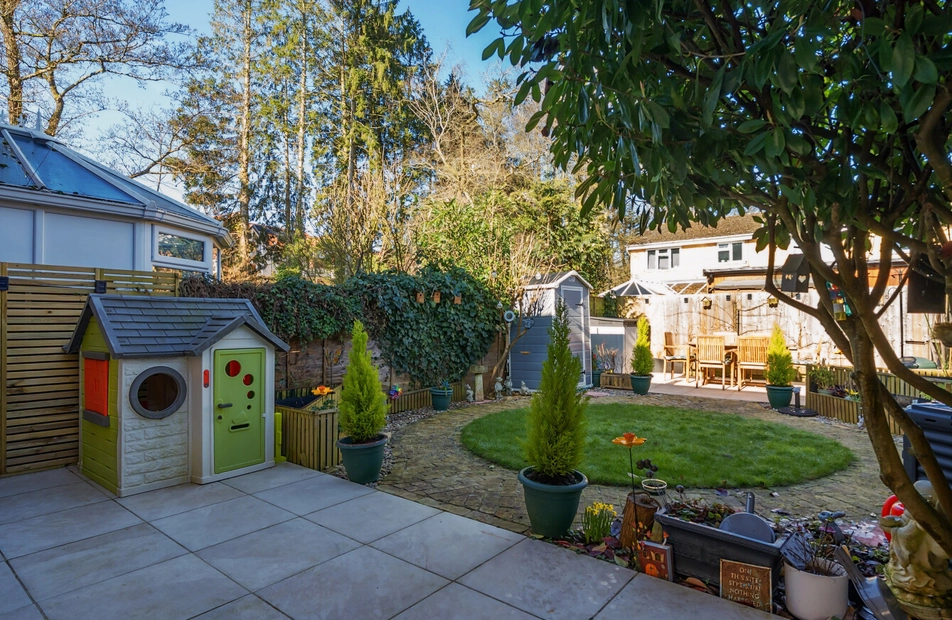 Flexford Close, Chandler's Ford, Eastleigh, Hampshire, SO53 - Charters