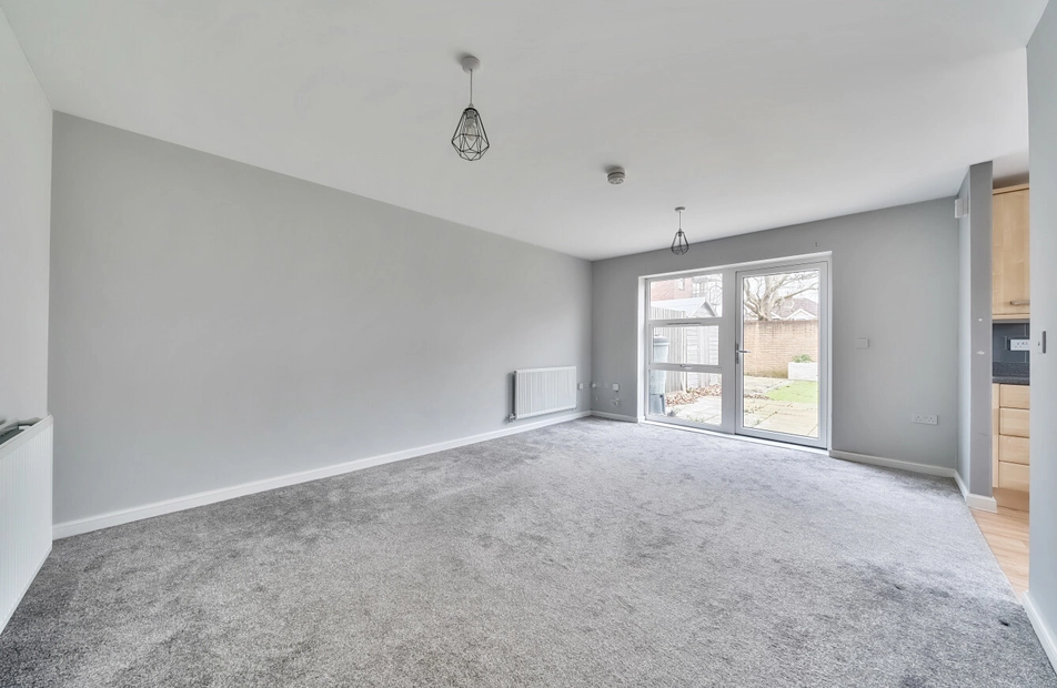 Tichborne Road, Eastleigh, Hampshire, SO50 - Charters