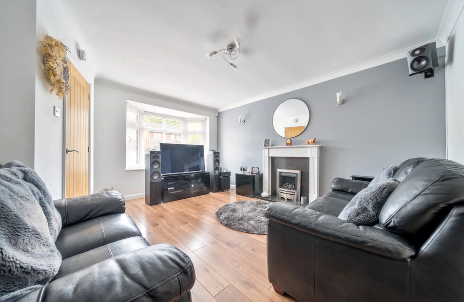Rowlands Close, Chandler's Ford, Eastleigh, Hampshire, SO53 - Charters