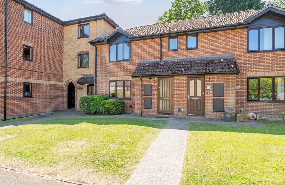 Nursery Gardens, Chandler's Ford, Eastleigh, Hampshire, SO53 - Charters