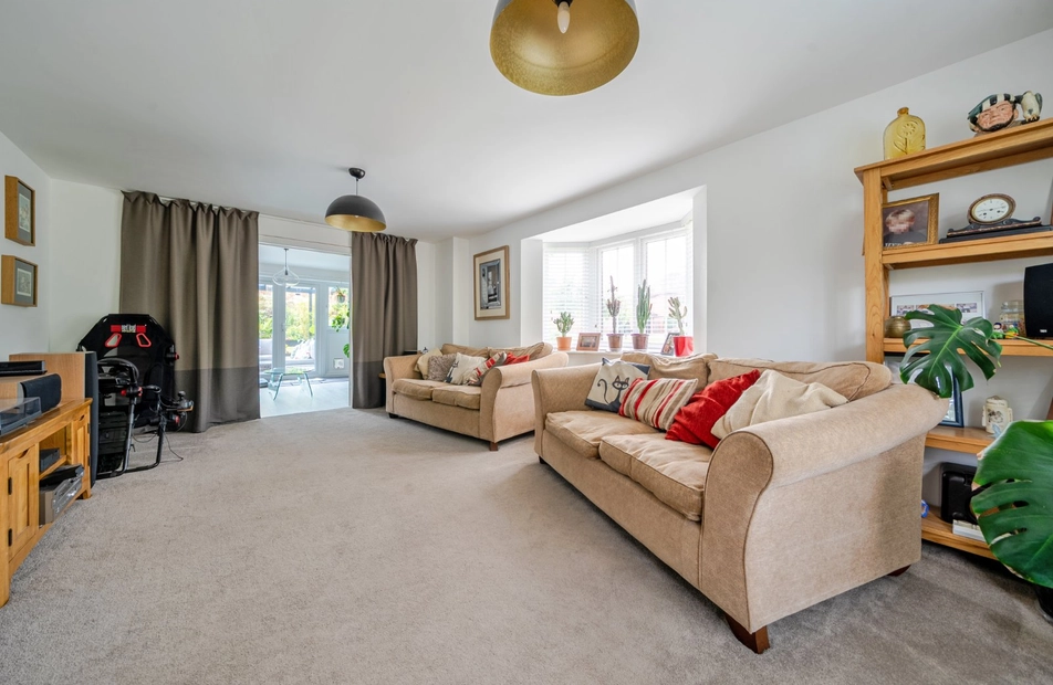 Gilbert Avenue, Bishopstoke, Eastleigh, Hampshire, SO50 - Charters