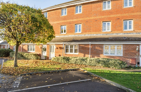 Bright Wire Crescent, Eastleigh, Hampshire, SO50 - Charters