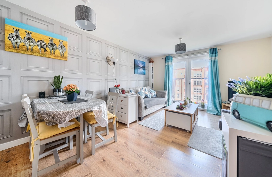 Little Hackets, Havant, Hampshire, PO9 - Charters