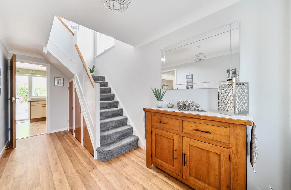 Inhurst Avenue, Waterlooville, Hampshire, PO7 - Charters