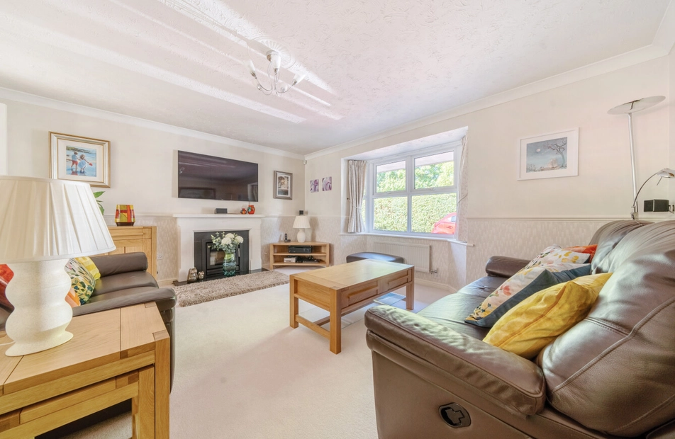 Laurel Gardens, Locks Heath, Southampton, Hampshire, SO31 - Charters