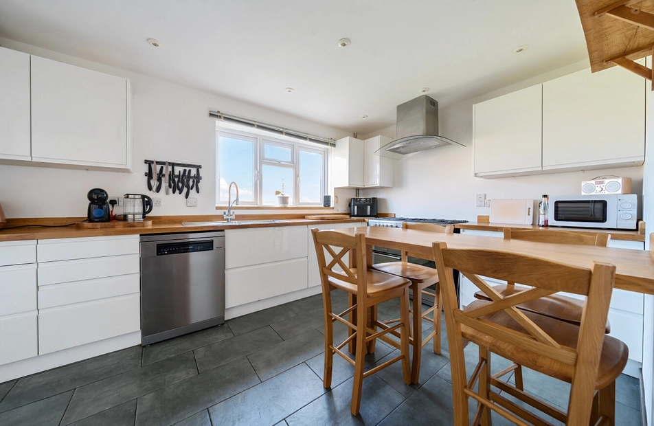 Lower Church Road, Titchfield Common, Hampshire, PO14 - Charters